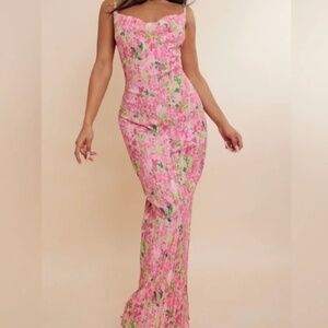 PrettyLittleThing Pink Abstract Printed Plisse Strappy Maxi Dress